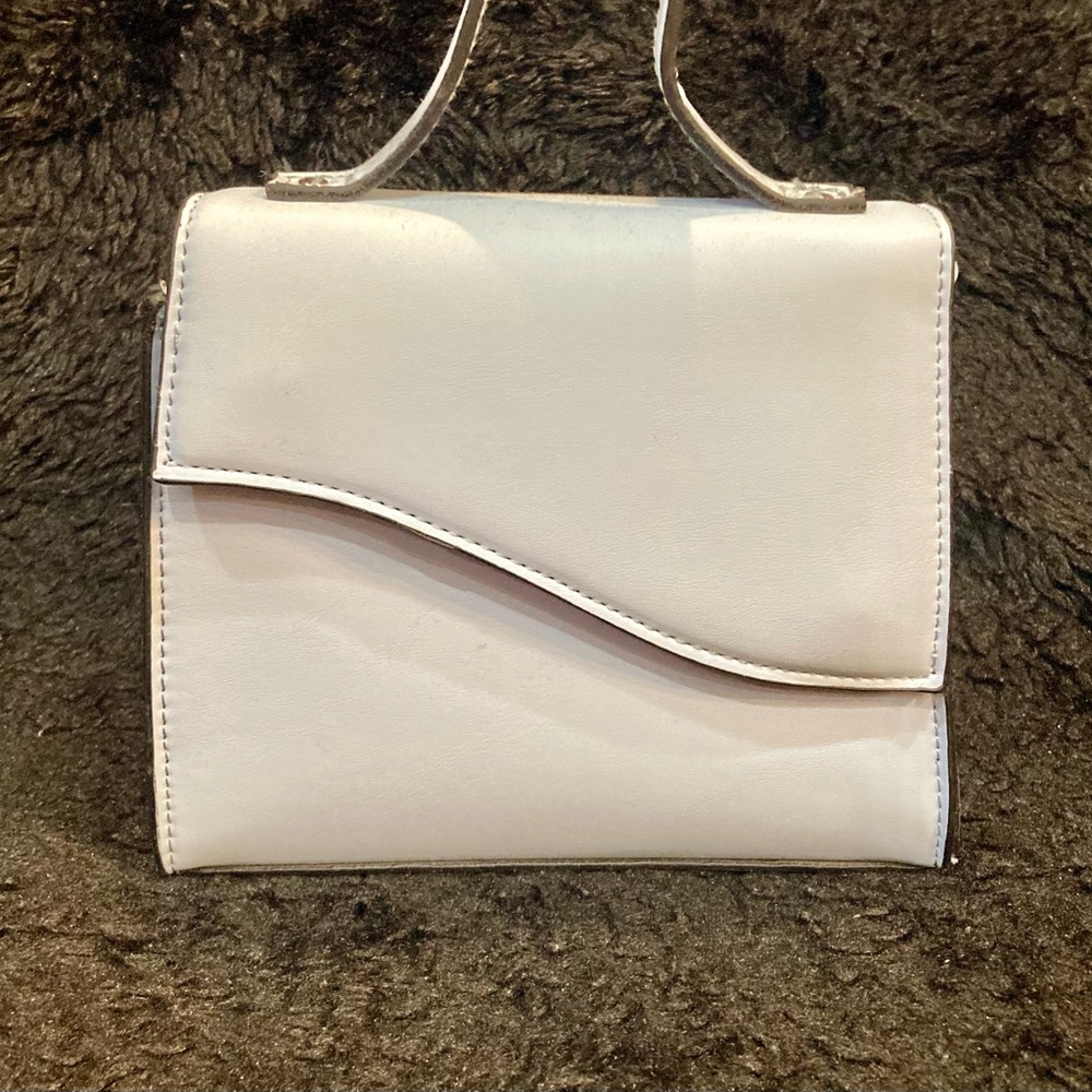 Elegant White Handbag
